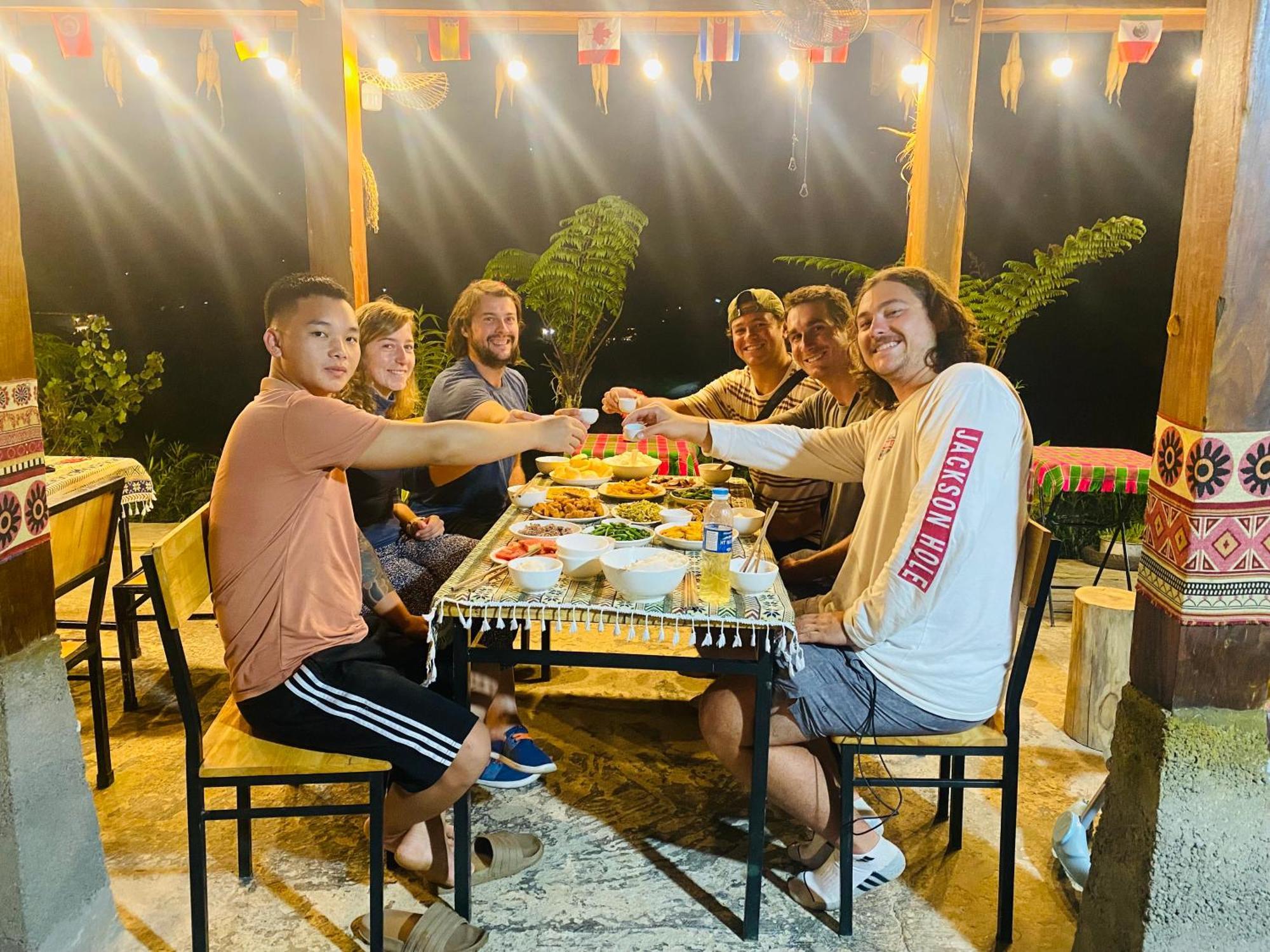 Du Gia Field View Homestay Làng Cac Екстериор снимка