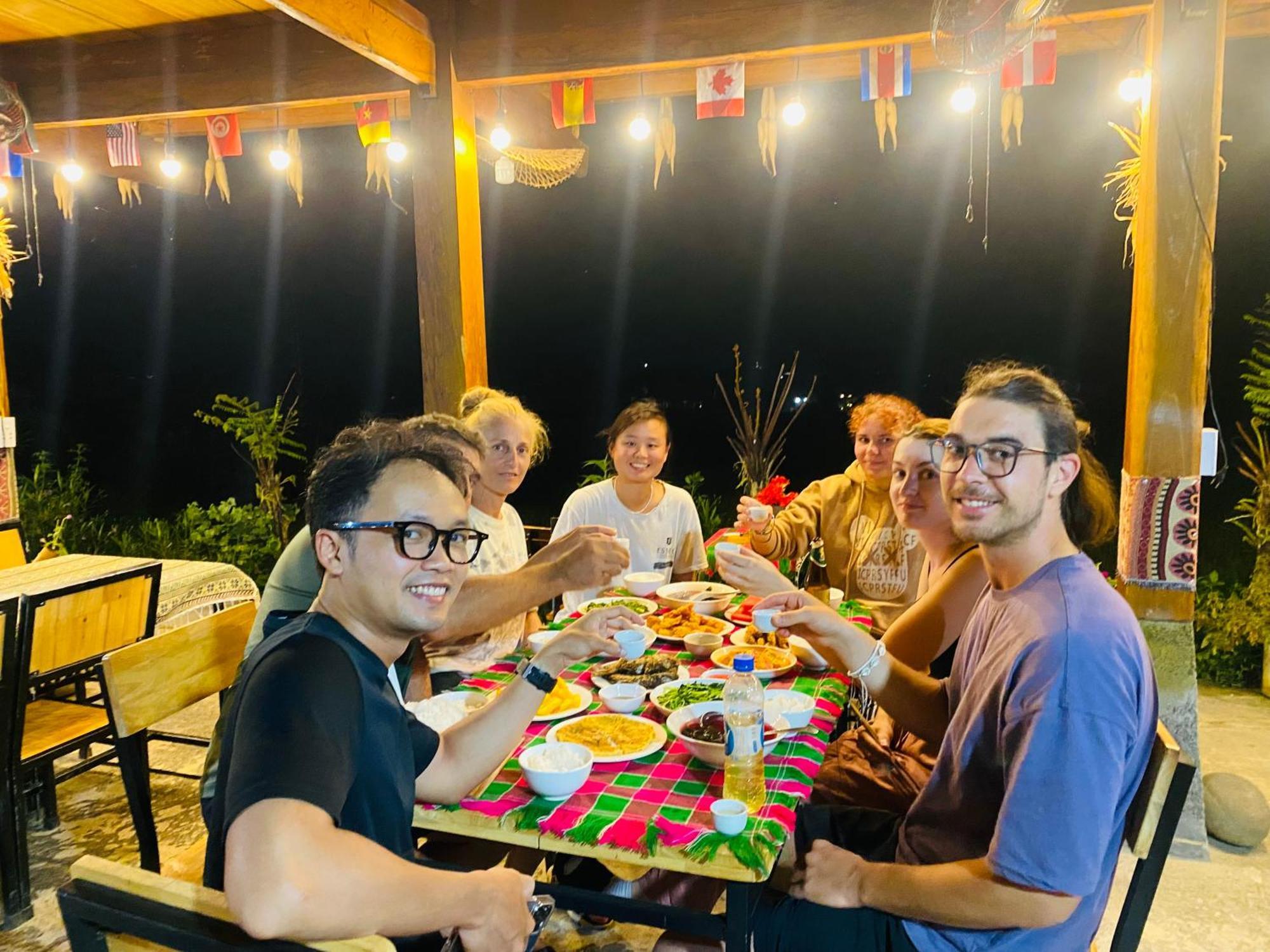 Du Gia Field View Homestay Làng Cac Екстериор снимка
