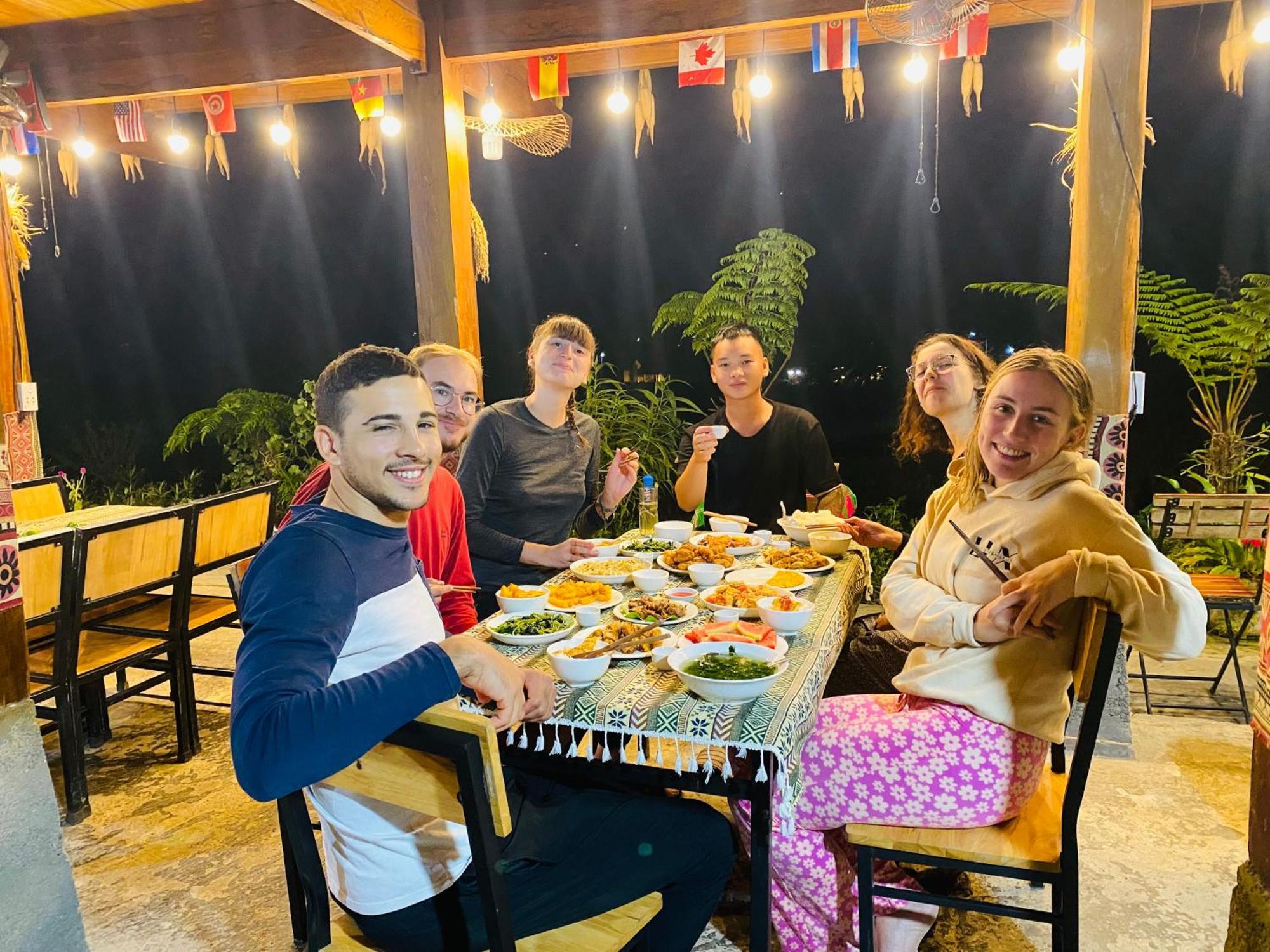 Du Gia Field View Homestay Làng Cac Екстериор снимка