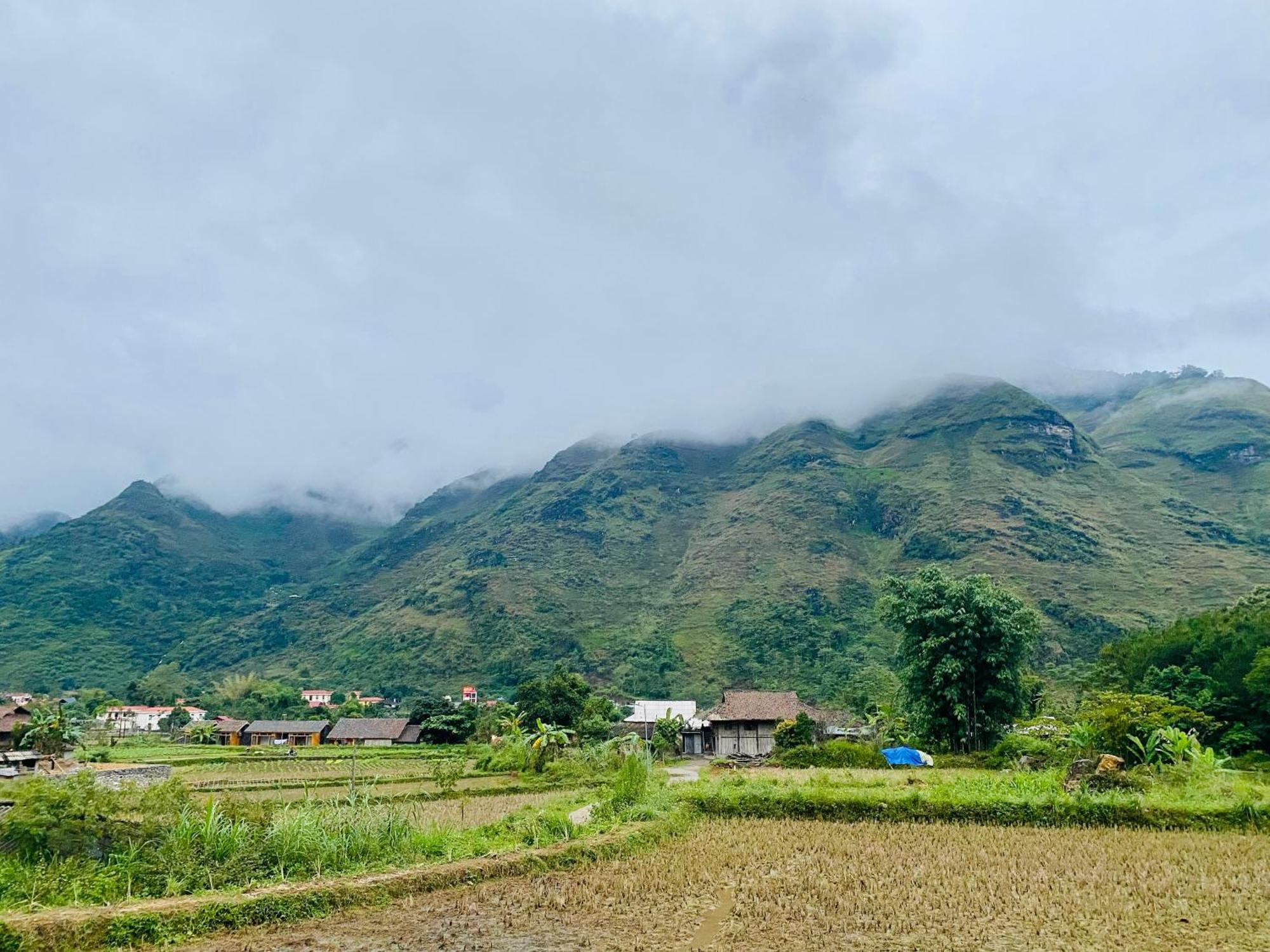 Du Gia Field View Homestay Làng Cac Екстериор снимка
