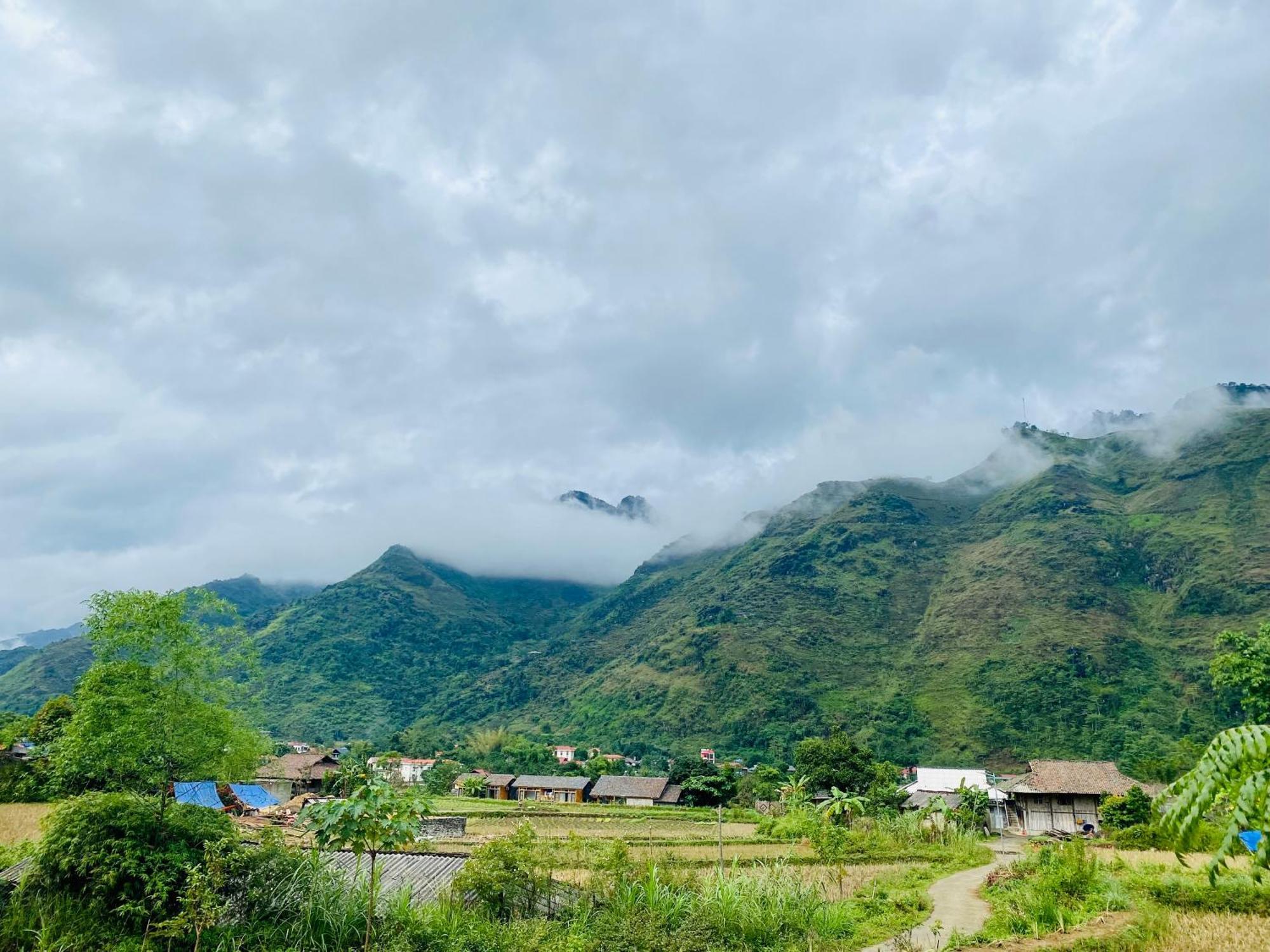 Du Gia Field View Homestay Làng Cac Екстериор снимка