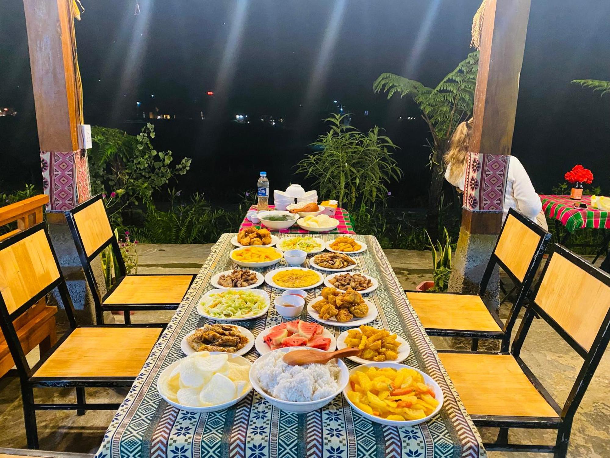 Du Gia Field View Homestay Làng Cac Екстериор снимка