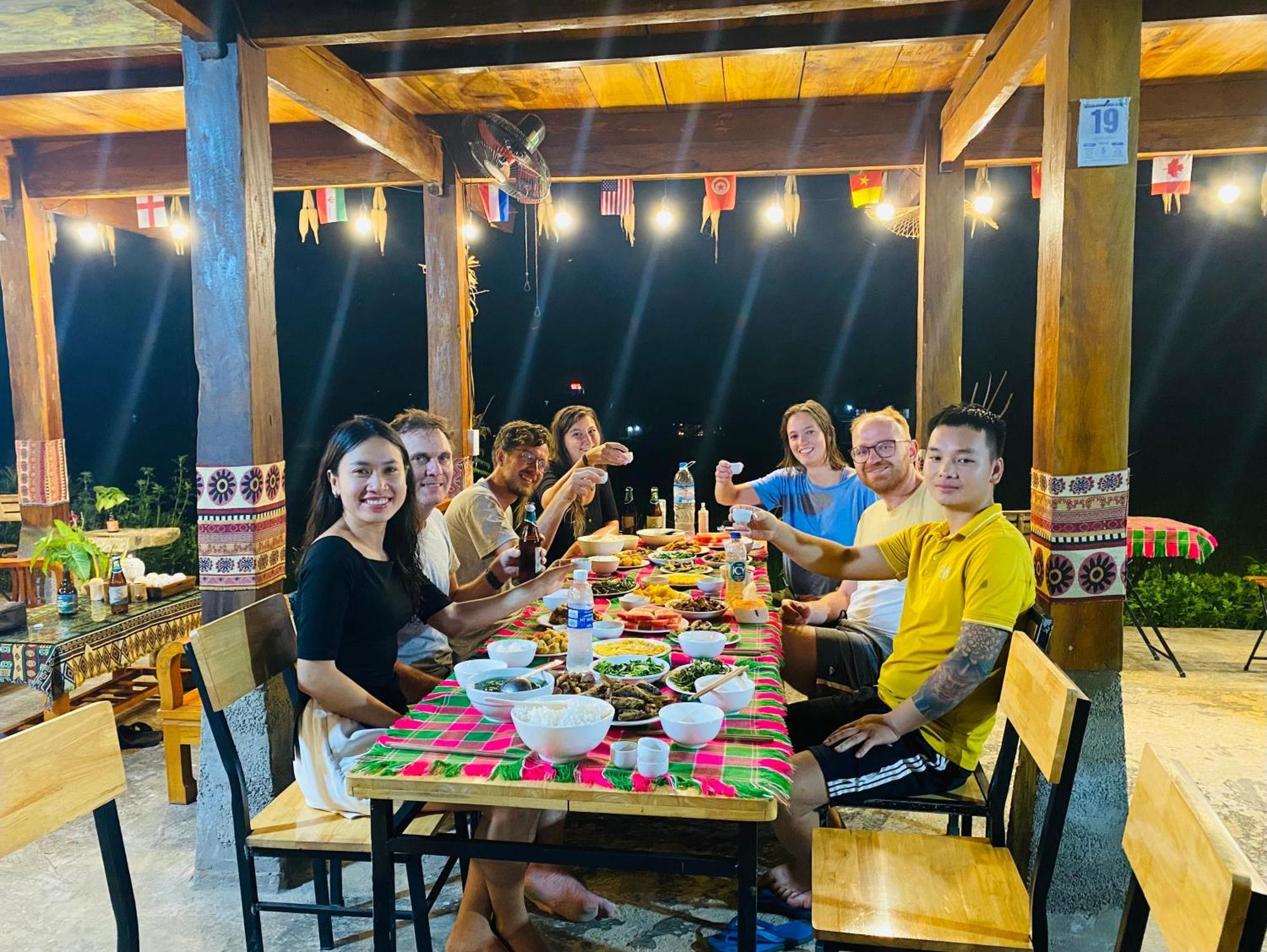 Du Gia Field View Homestay Làng Cac Екстериор снимка